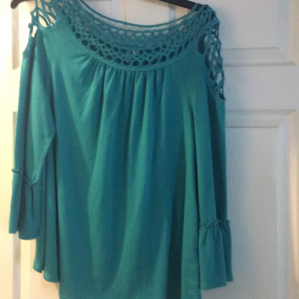 Cute cold shoulder
